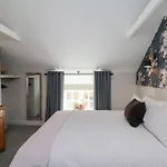 Holiday home A Stones Throw Scarborough