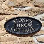 Holiday home A Stones Throw