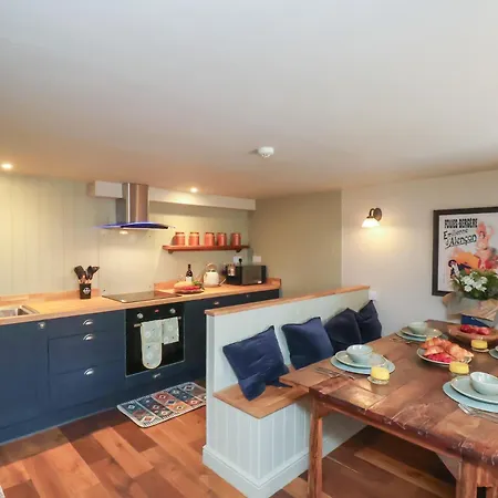 A Stones Throw * Scarborough