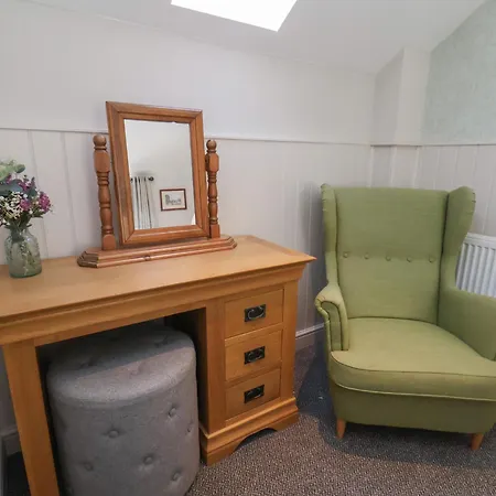 Holiday home A Stones Throw *